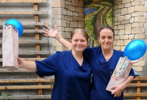 Altenpflehelfer: Anett und Nancy